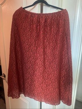 HINGE Lace Midi Skirt in Rust Henna M